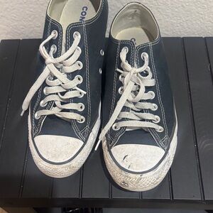 Women’s dirty used black and white converse *pics being added